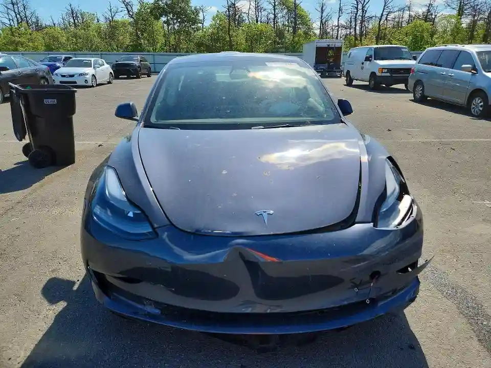 5YJ3E1EA9PF679168 2023 TESLA MODEL 3-4