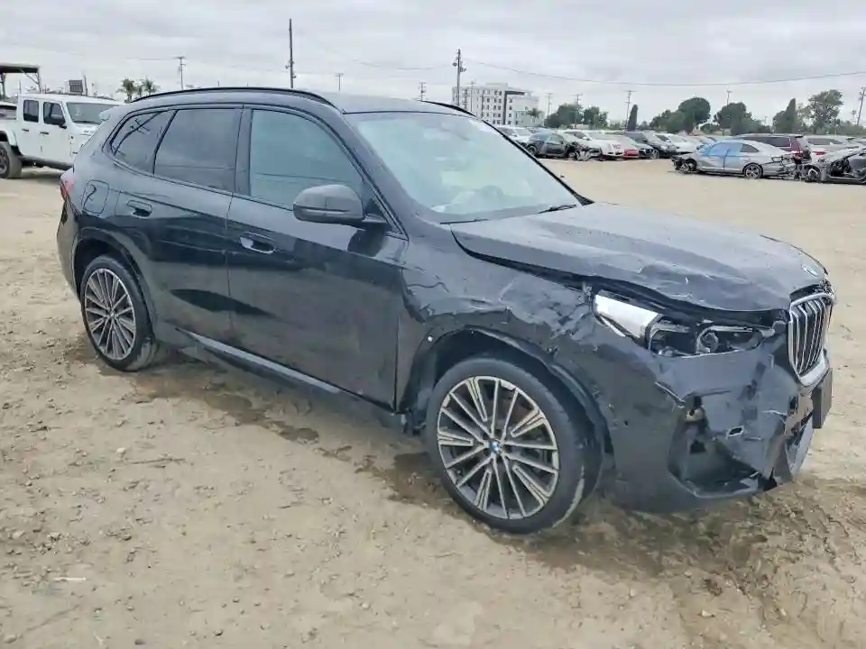 WBX73EF05R5Z08795 2024 BMW X1-3