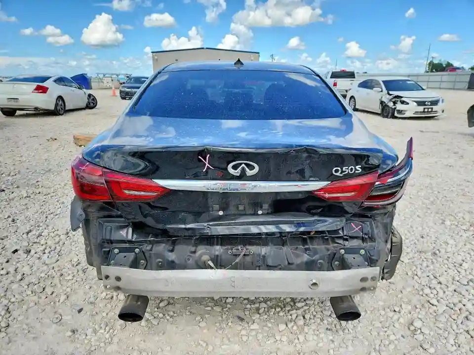 JN1EV7AP6JM363296 2018 INFINITI Q50-5