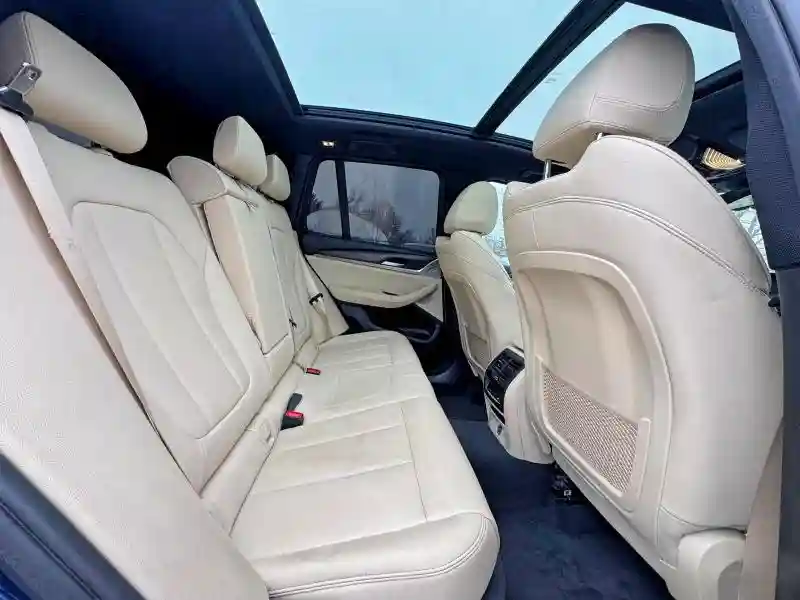 5UXTR7C5XKLF30580 2019 BMW X3-5
