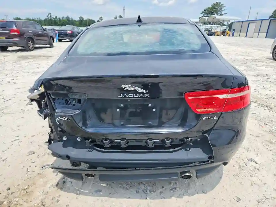 SAJAD4FX0JCP28438 2018 JAGUAR XE-5