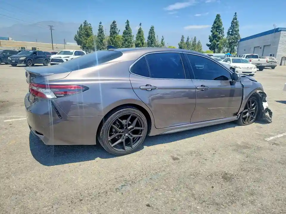 4T1K61AK2NU020548 2022 TOYOTA CAMRY-2