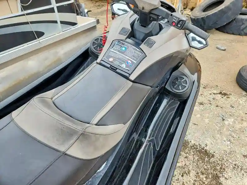 YAMA1682L122 2022 YAMAHA GP 1800B-Y-4