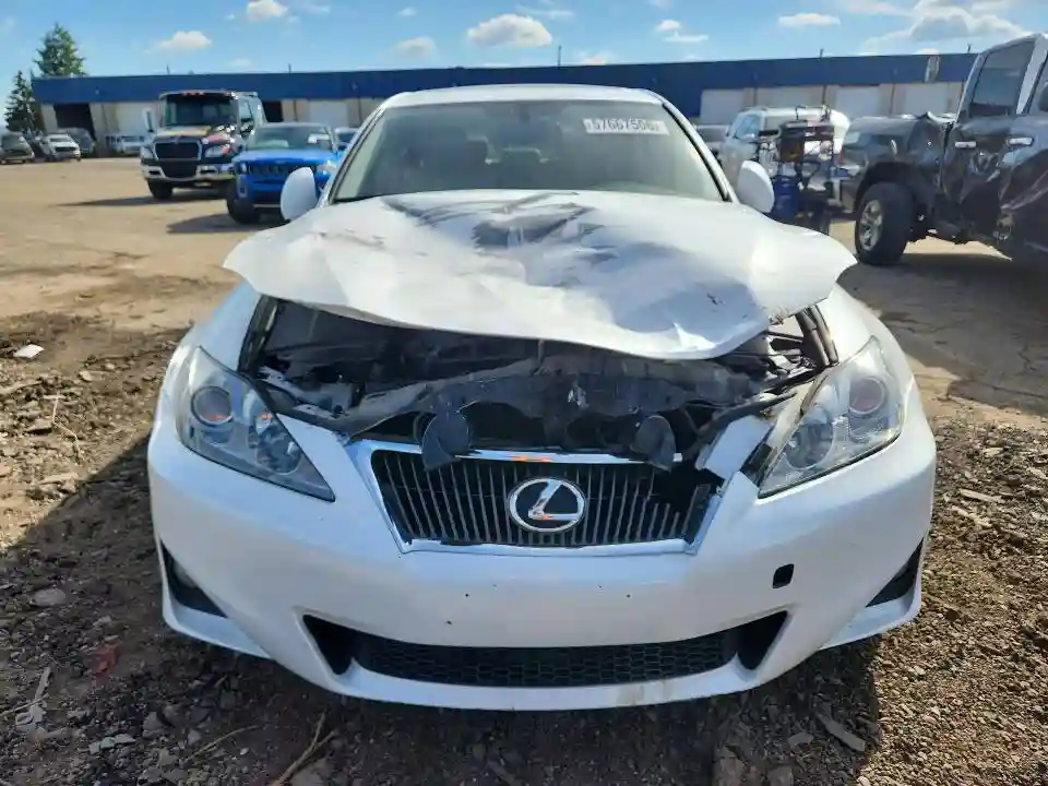 JTHBF5C29D5190423 2013 LEXUS IS-4
