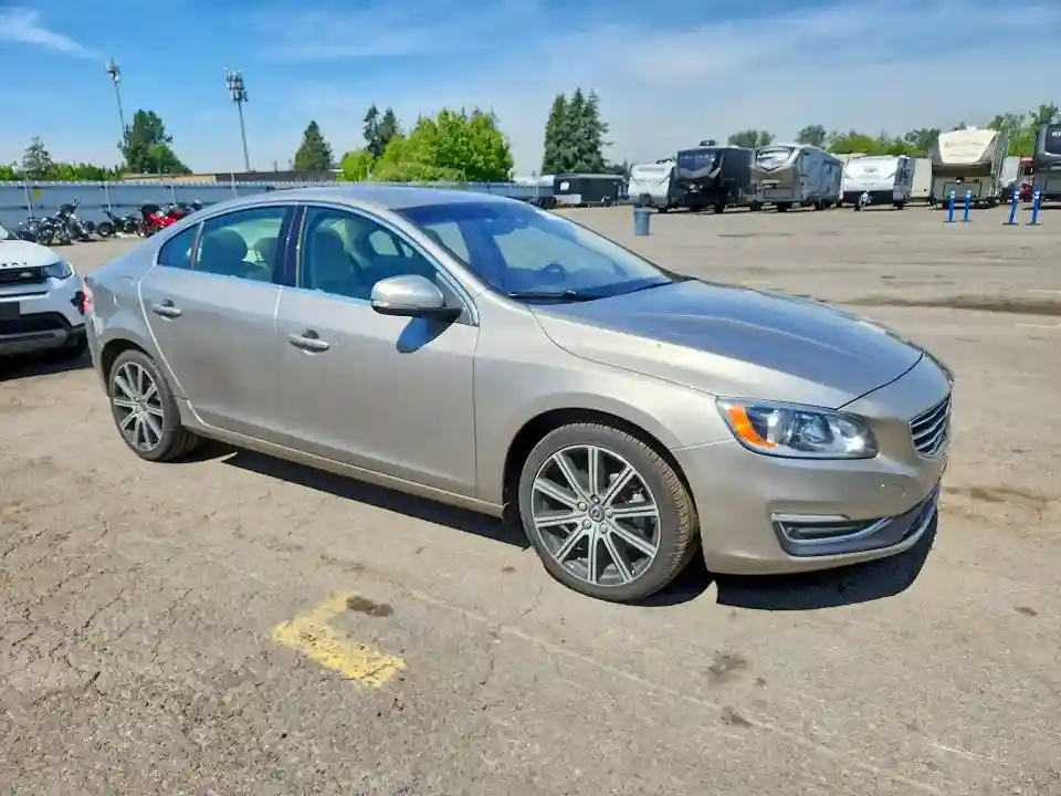 LYV612TK1GB101206 2016 VOLVO S60-3