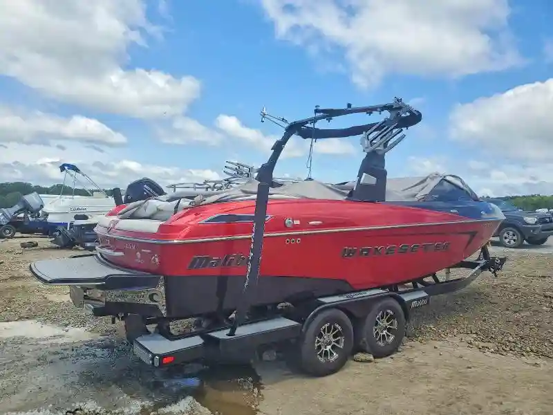 MB2S7919L516 2016 MALIBU BOATS (CA)-3