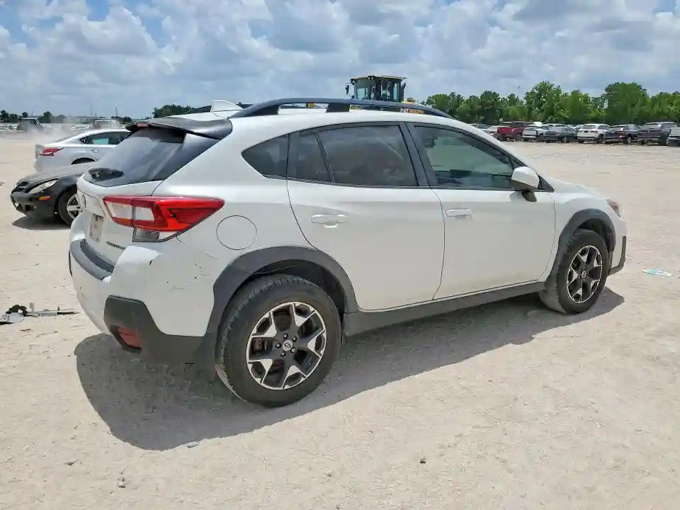 JF2GTABC2JH263016 2018 SUBARU CROSSTREK-2