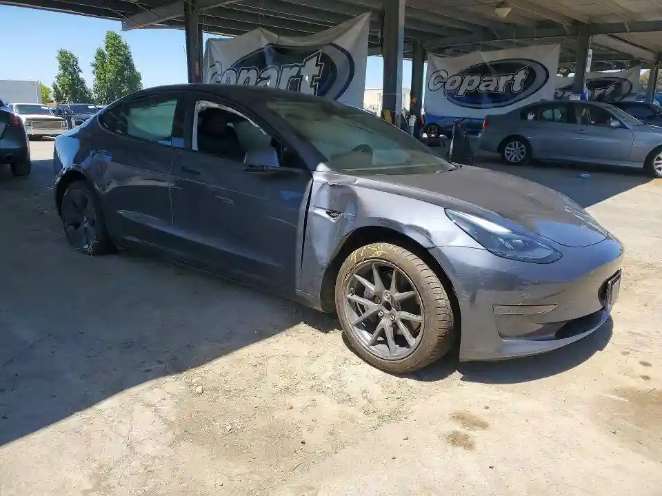 5YJ3E1EA4PF667025 2023 TESLA MODEL 3-3