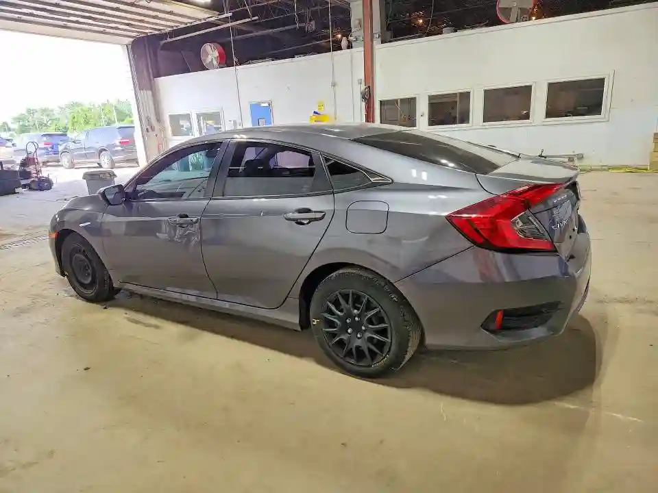 2HGFC2F58JH504858 2018 HONDA CIVIC-1