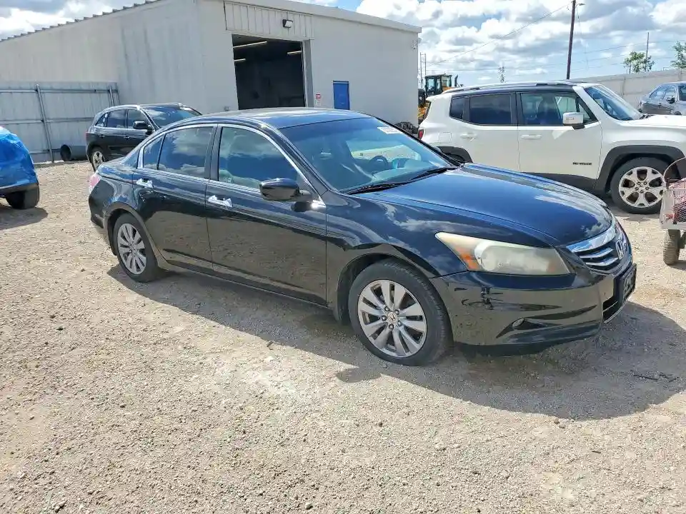 1HGCP3F84BA006809 2011 HONDA ACCORD-3