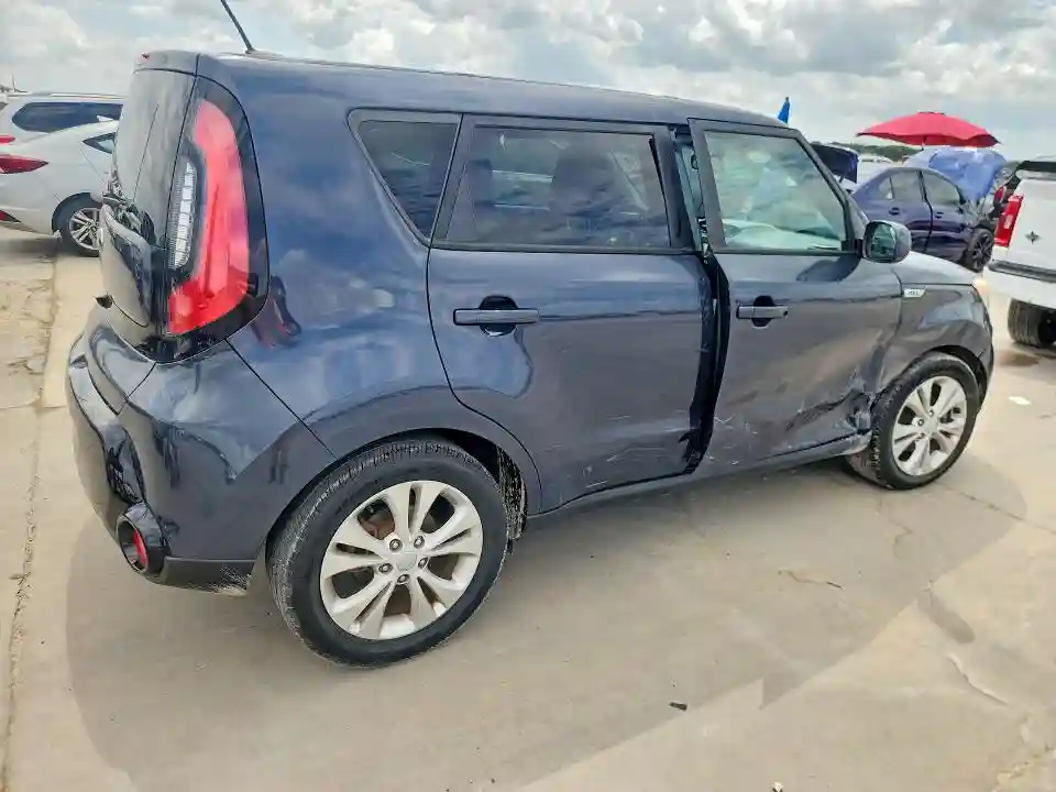 KNDJP3A5XG7336641 2016 KIA SOUL-2