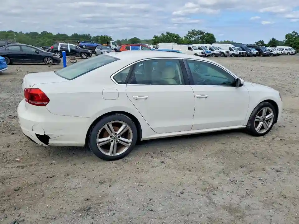 1VWBH7A32EC015878 2014 VOLKSWAGEN PASSAT-2