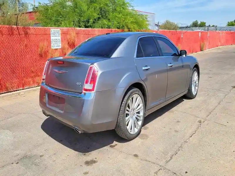 2C3CA6CT5BH549764 2011 CHRYSLER 300-3