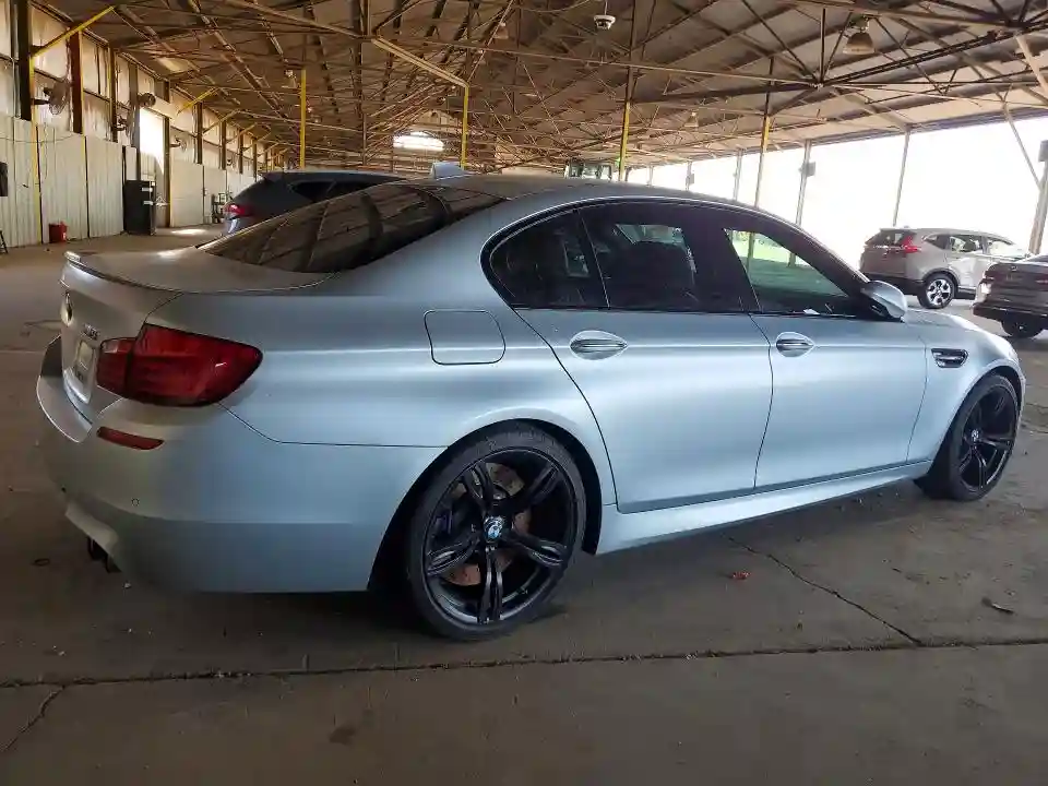 WBSFV9C51DC773824 2013 BMW M5-2