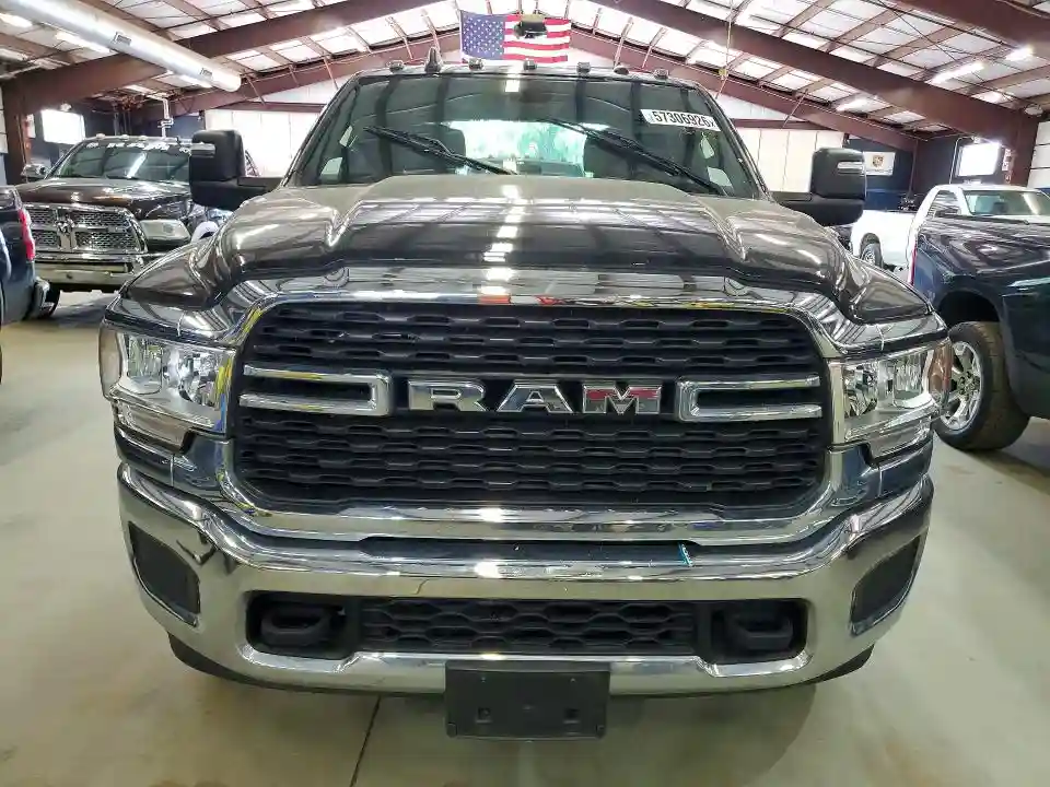3C7WRTCL4RG110696 2024 RAM 3500-4
