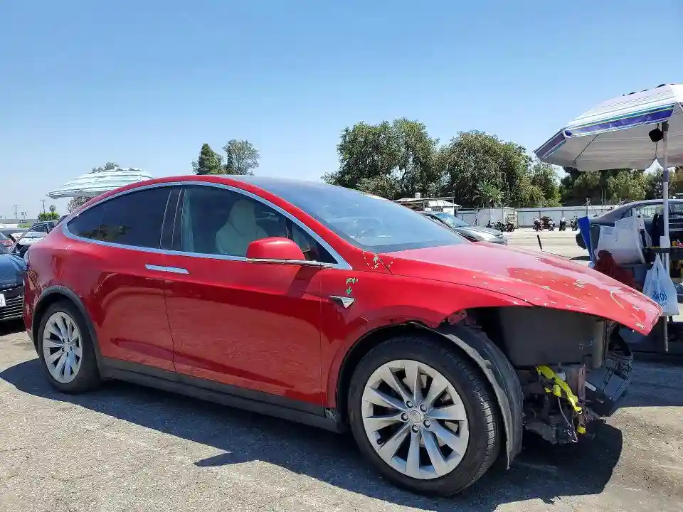 5YJXCBE27HF034851 2017 TESLA MODEL X-3