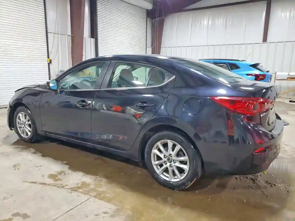3MZBN1U74JM192817 2018 MAZDA 3-1
