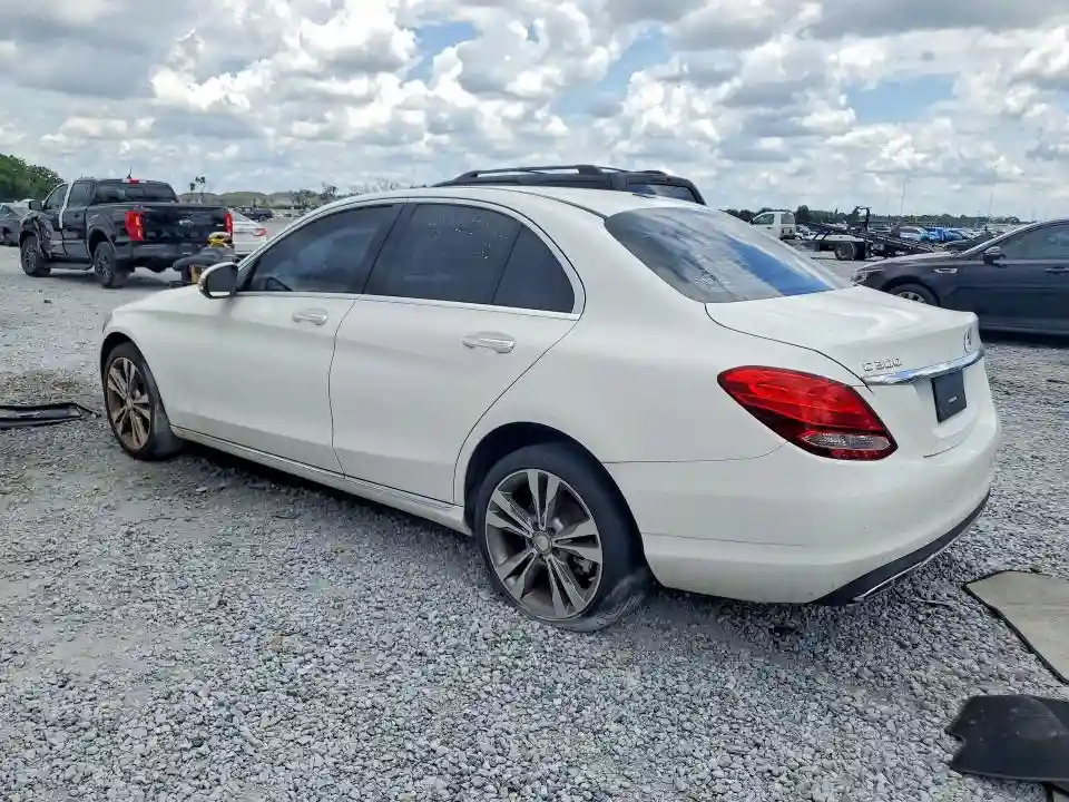 55SWF4KBXGU130974 2016 MERCEDES-BENZ C-CLASS-1