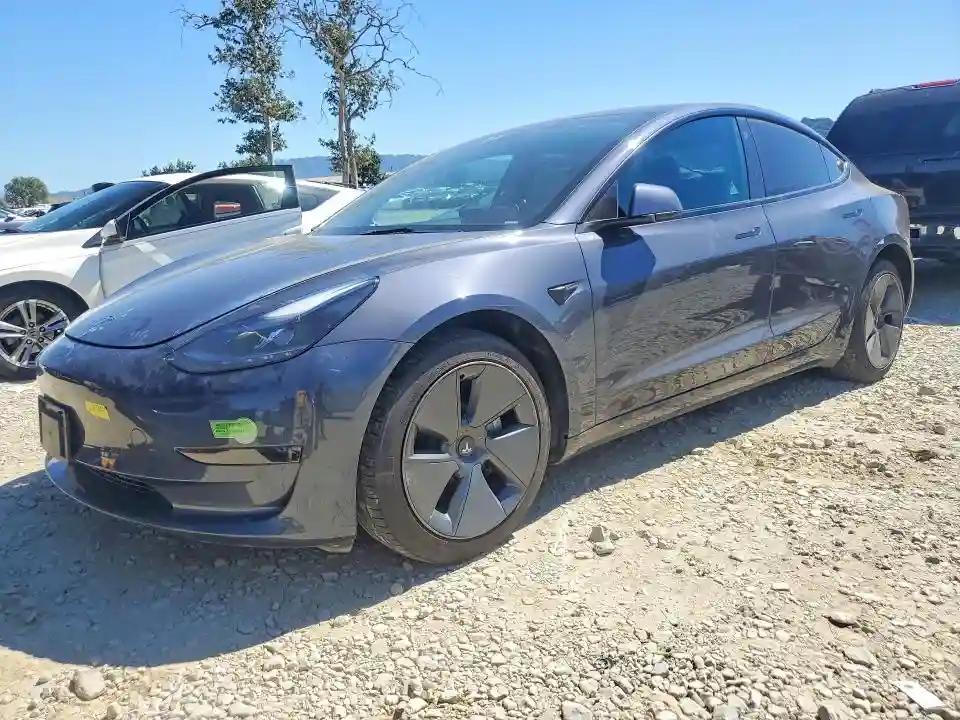 5YJ3E1EA2PF455546 2023 TESLA MODEL 3-0