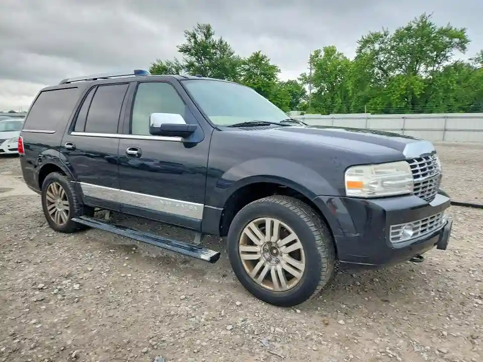 5LMJJ2J50AEJ02161 2010 LINCOLN NAVIGATOR-3