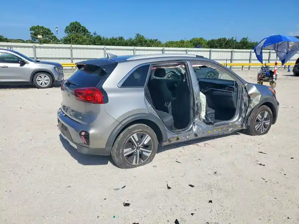 KNDCE3LC9N5546361 2022 KIA NIRO-2