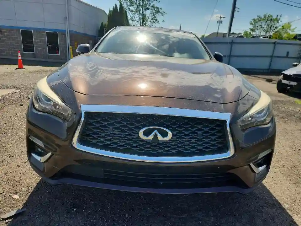JN1EV7AP2JM590596 2018 INFINITI Q50-4