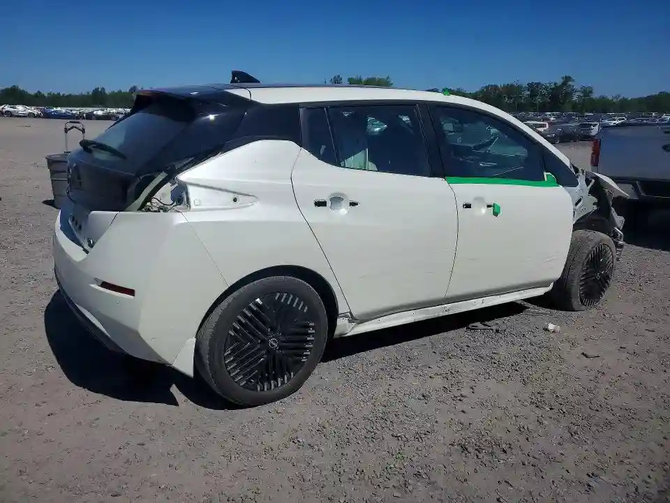 1N4CZ1CV1PC561354 2023 NISSAN LEAF-2