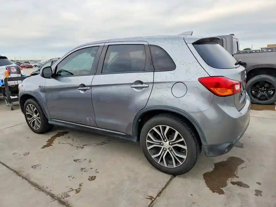 JA4AP3AU2HZ008850 2017 MITSUBISHI OUTLANDER-1