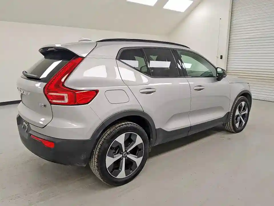 YV4L12UC0S2567081 2025 VOLVO XC40 PLUS-2