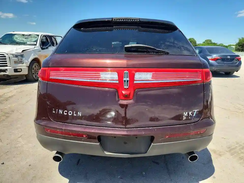 2LMHJ5FR7ABJ28030 2010 LINCOLN MKT-5