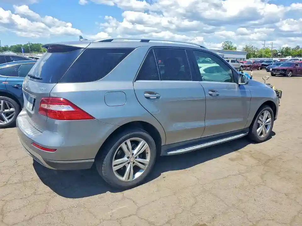 4JGDA5HB0DA209879 2013 MERCEDES-BENZ M-CLASS-2