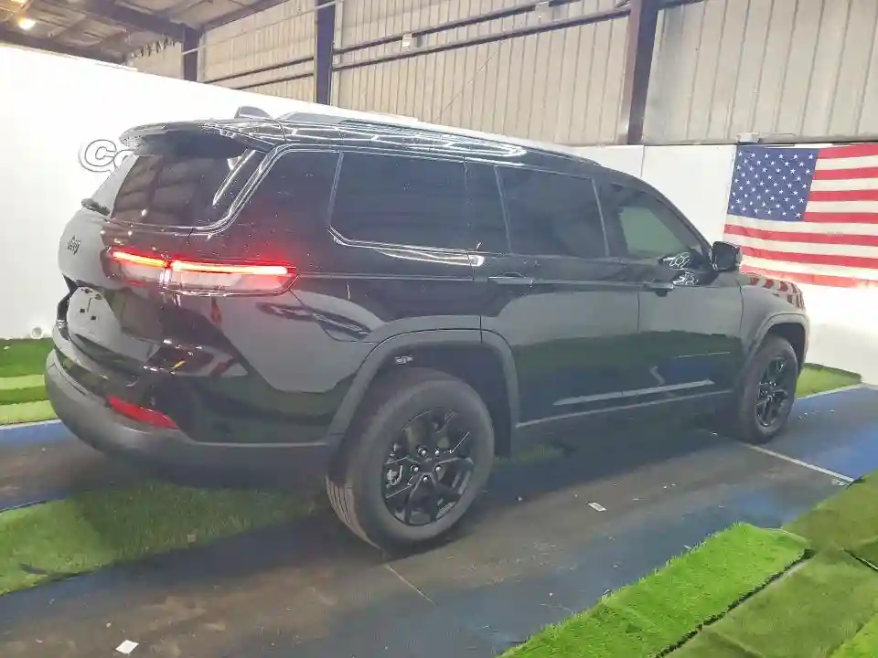 1C4RJKAG3S8766952 2025 JEEP GRAND CHEROKEE-2