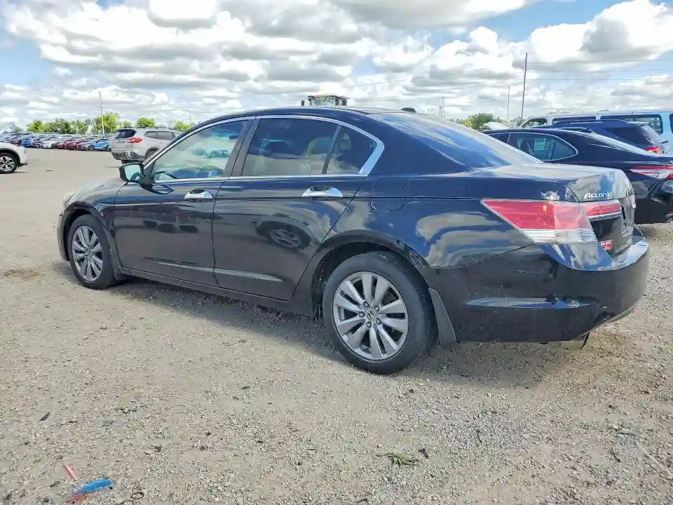 1HGCP3F84BA006809 2011 HONDA ACCORD-1
