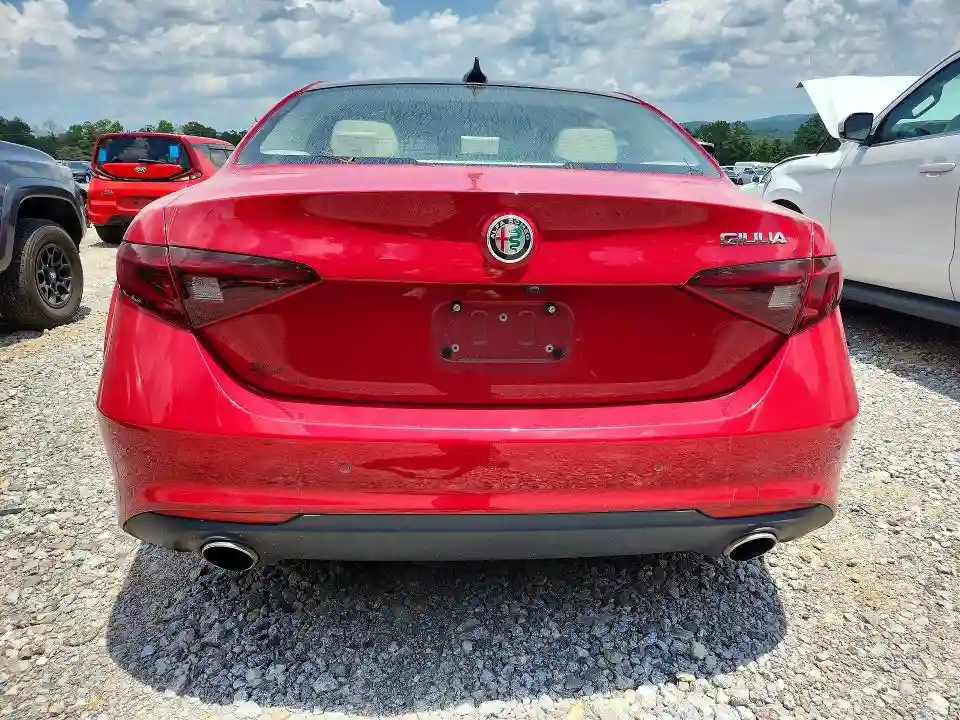 ZARFAECN8H7549319 2017 ALFA ROMEO GIULIA-5