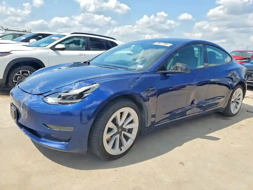 5YJ3E1EA8NF290714 2022 TESLA MODEL 3-0
