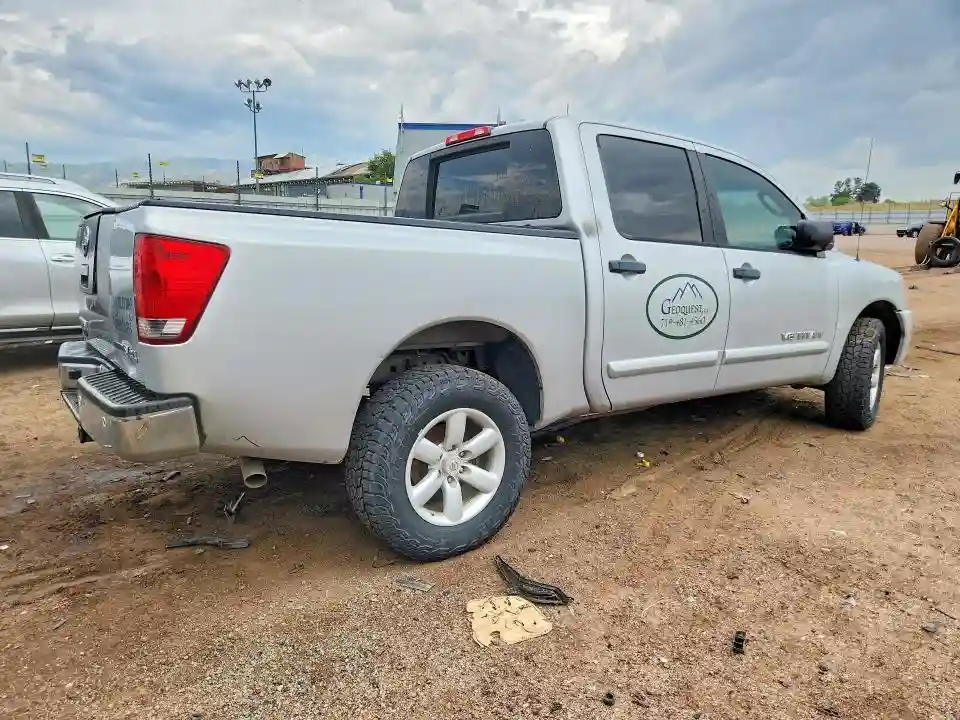 1N6BA0EC5BN310012 2011 NISSAN TITAN-2