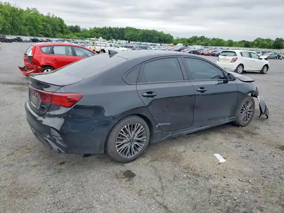 3KPF54AD1PE529141 2023 KIA FORTE-2