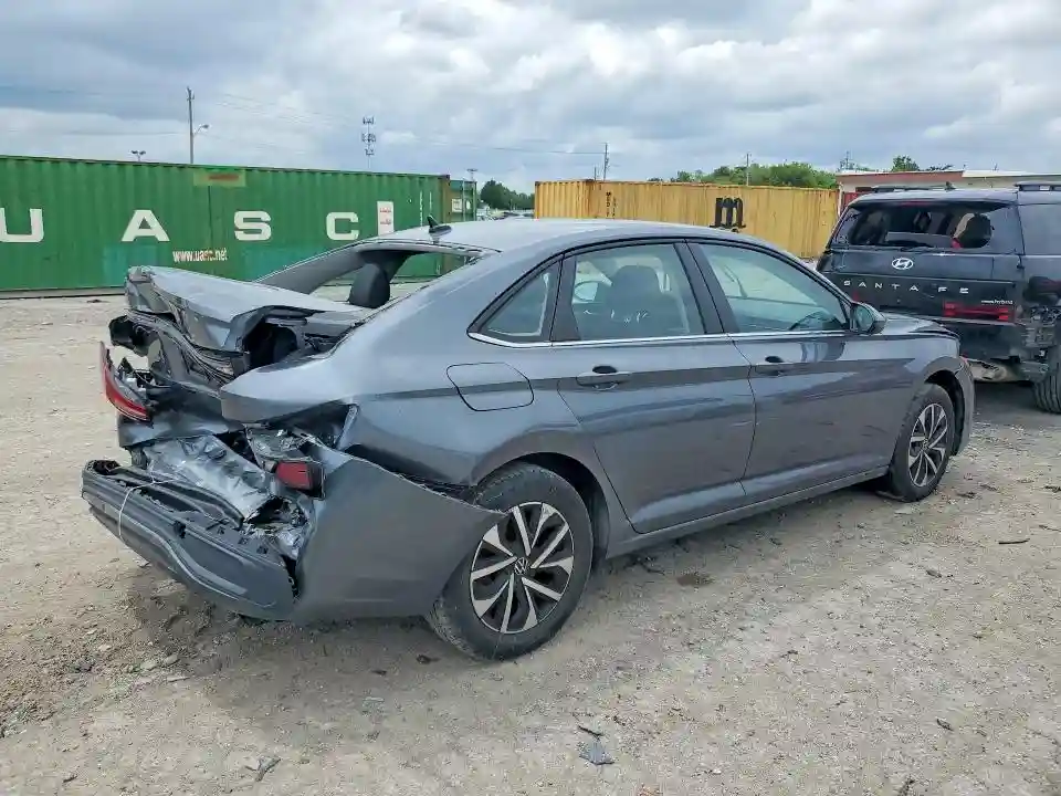 3VW5X7BU4SM011977 2025 VOLKSWAGEN JETTA-2