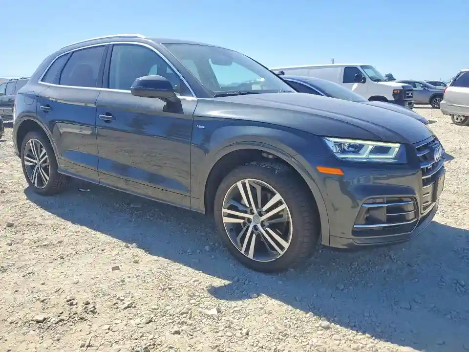 WA1E2AFY7L2062596 2020 AUDI Q5-3