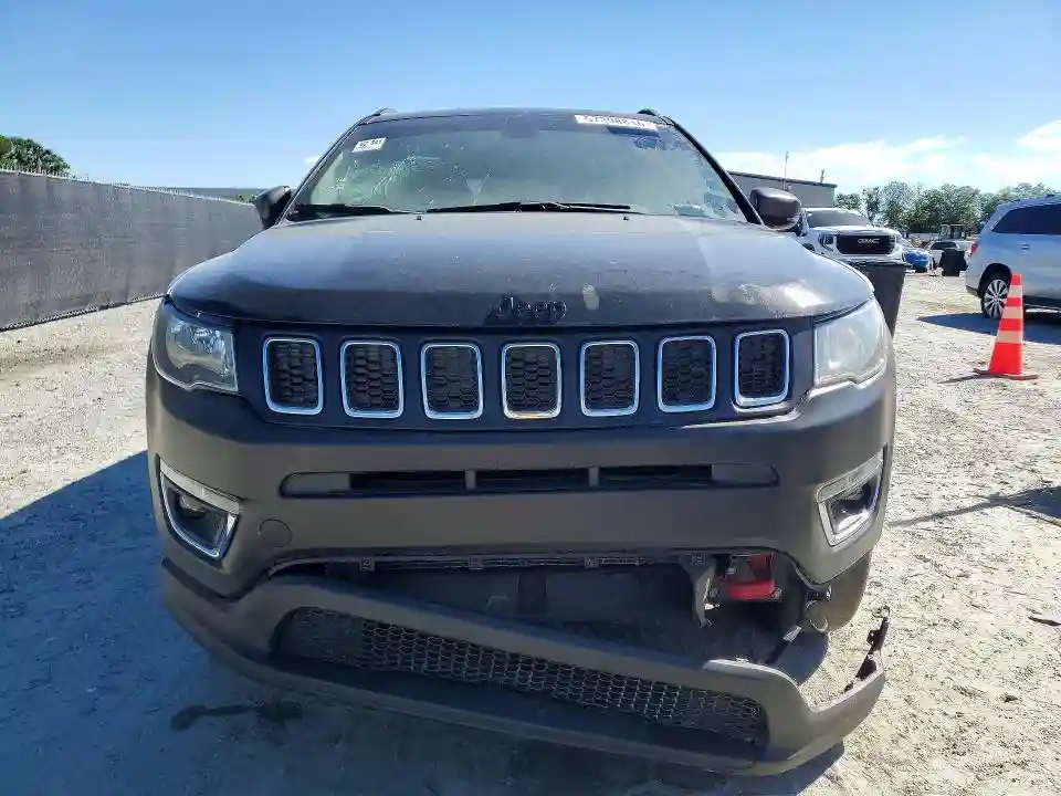 3C4NJDDB1LT170705 2020 JEEP COMPASS-4