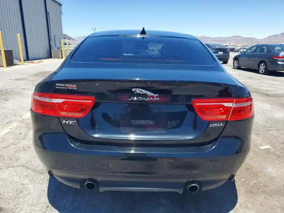SAJAR4BG9HA973784 2017 JAGUAR XE-5