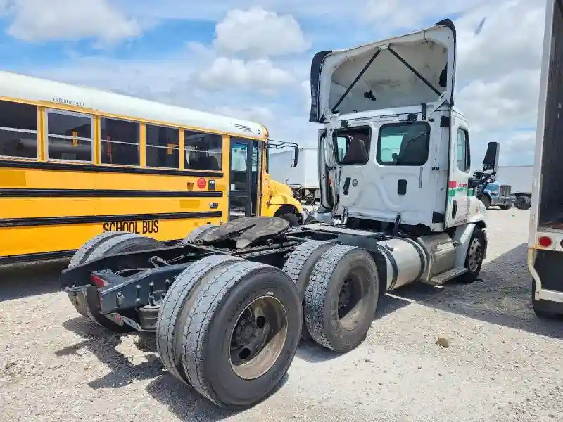 3AKJGBDV5HSJC7833 2017 FREIGHTLINER ALL OTHER-3