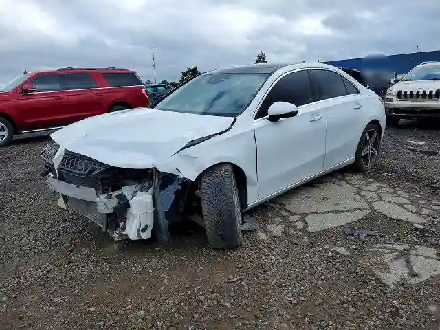 WDD3G4FB9KW022027 2019 MERCEDES-BENZ A-CLASS-0