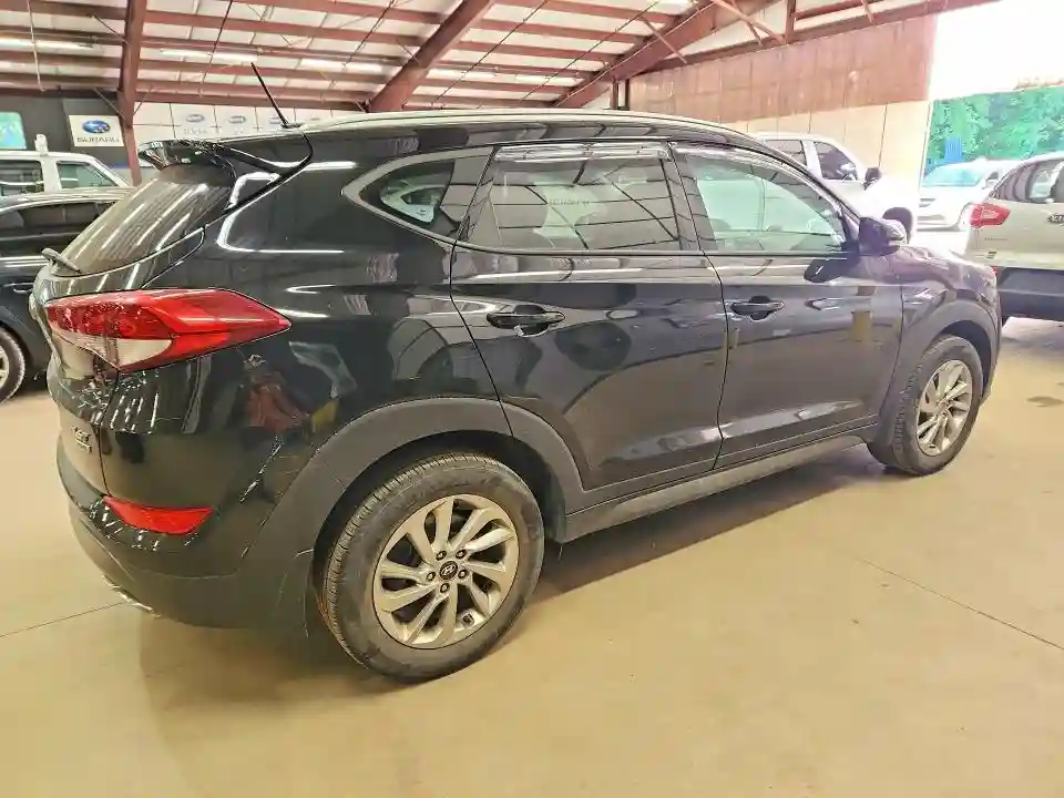 KM8J3CA22GU043878 2016 HYUNDAI TUCSON-2
