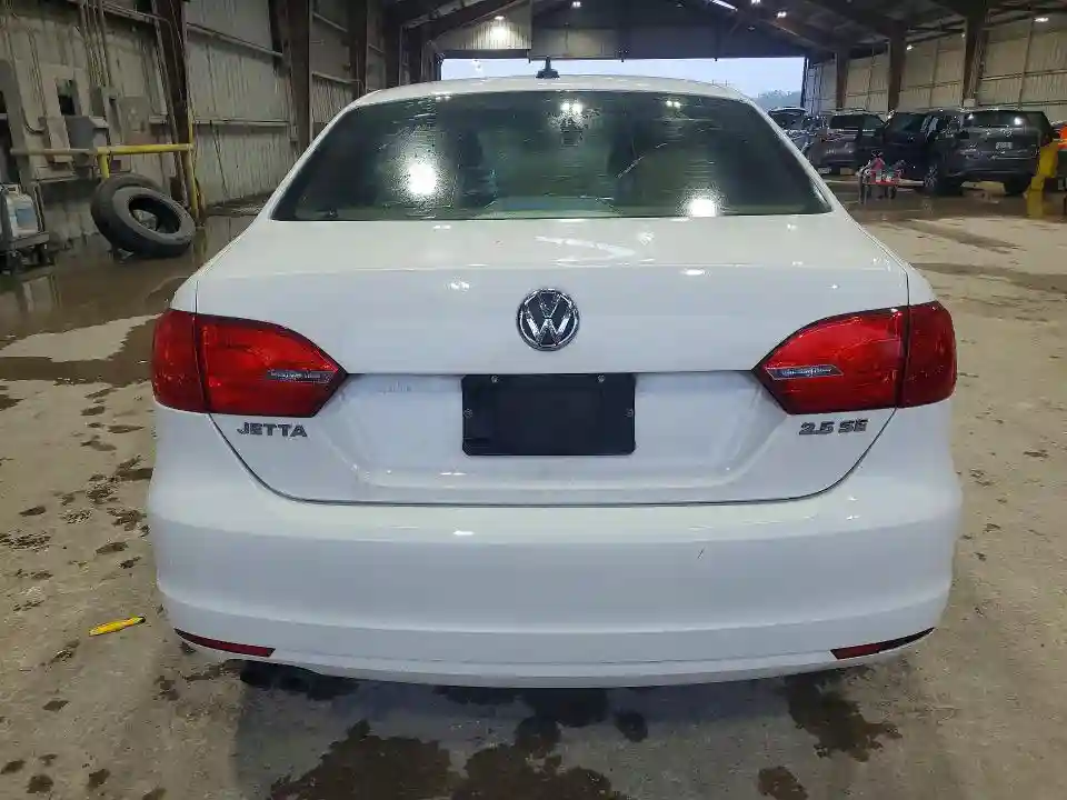 3VWDX7AJ6DM373024 2013 VOLKSWAGEN JETTA-5
