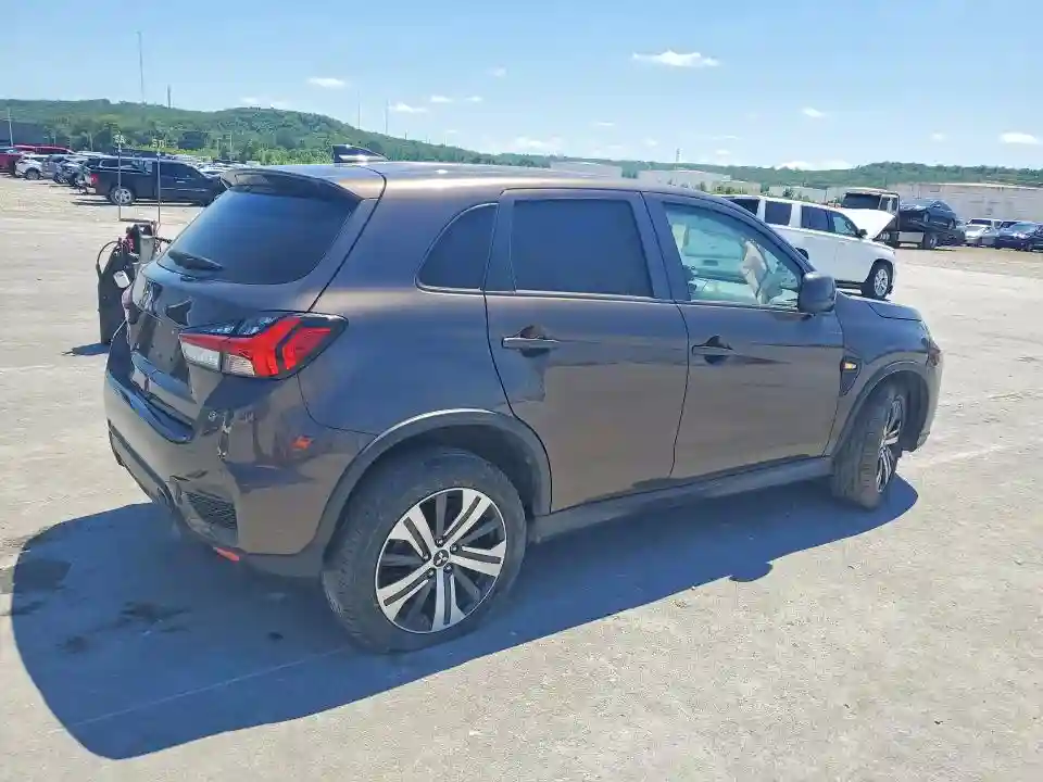JA4APUAU5MU001906 2021 MITSUBISHI OUTLANDER-2