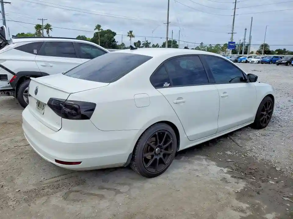 3VWD17AJ1GM391016 2016 VOLKSWAGEN JETTA-2