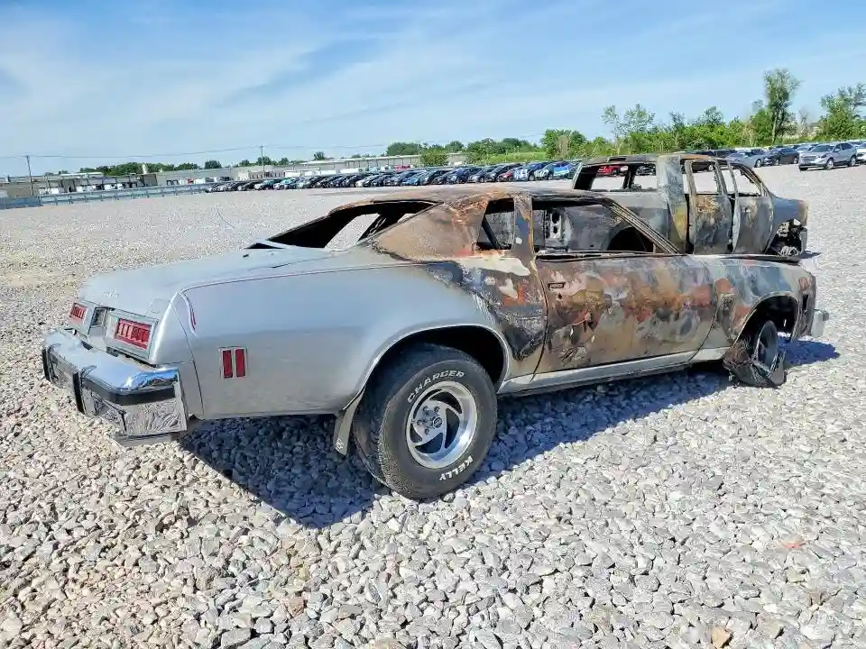 1D37U7Z446152 1977 CHEVROLET MALIBU-2