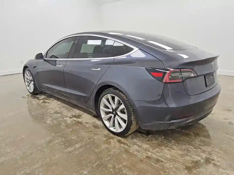 5YJ3E1EB3JF185257 2018 TESLA MODEL 3-1