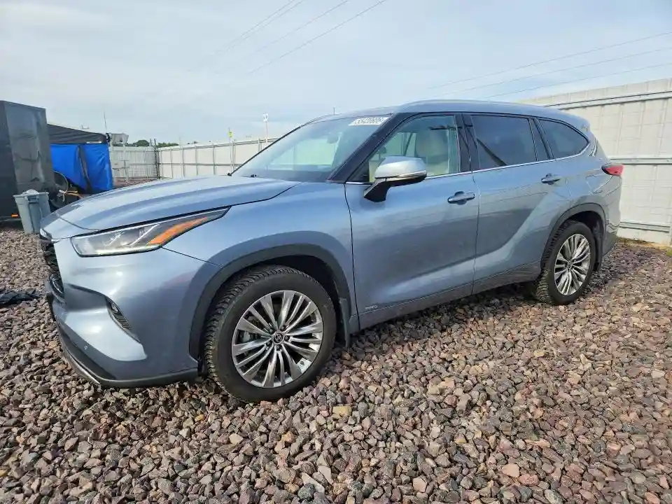 2022 TOYOTA HIGHLANDER